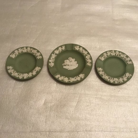 Wedgwood Accents Set Of 3 Green Vintage Wedgewood England Ashtrays